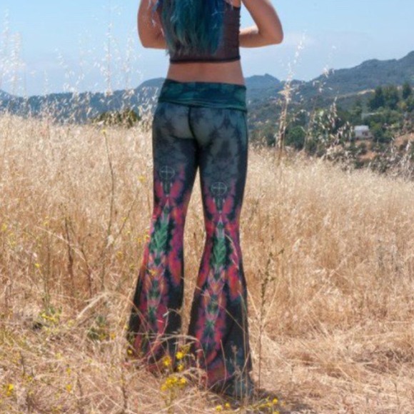 tie dye bell bottom yoga pants